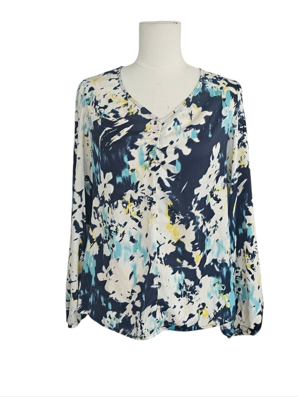 NWT Banana Republic Navy Abstract Floral V-Neck Blouse Aqua and White Accents S